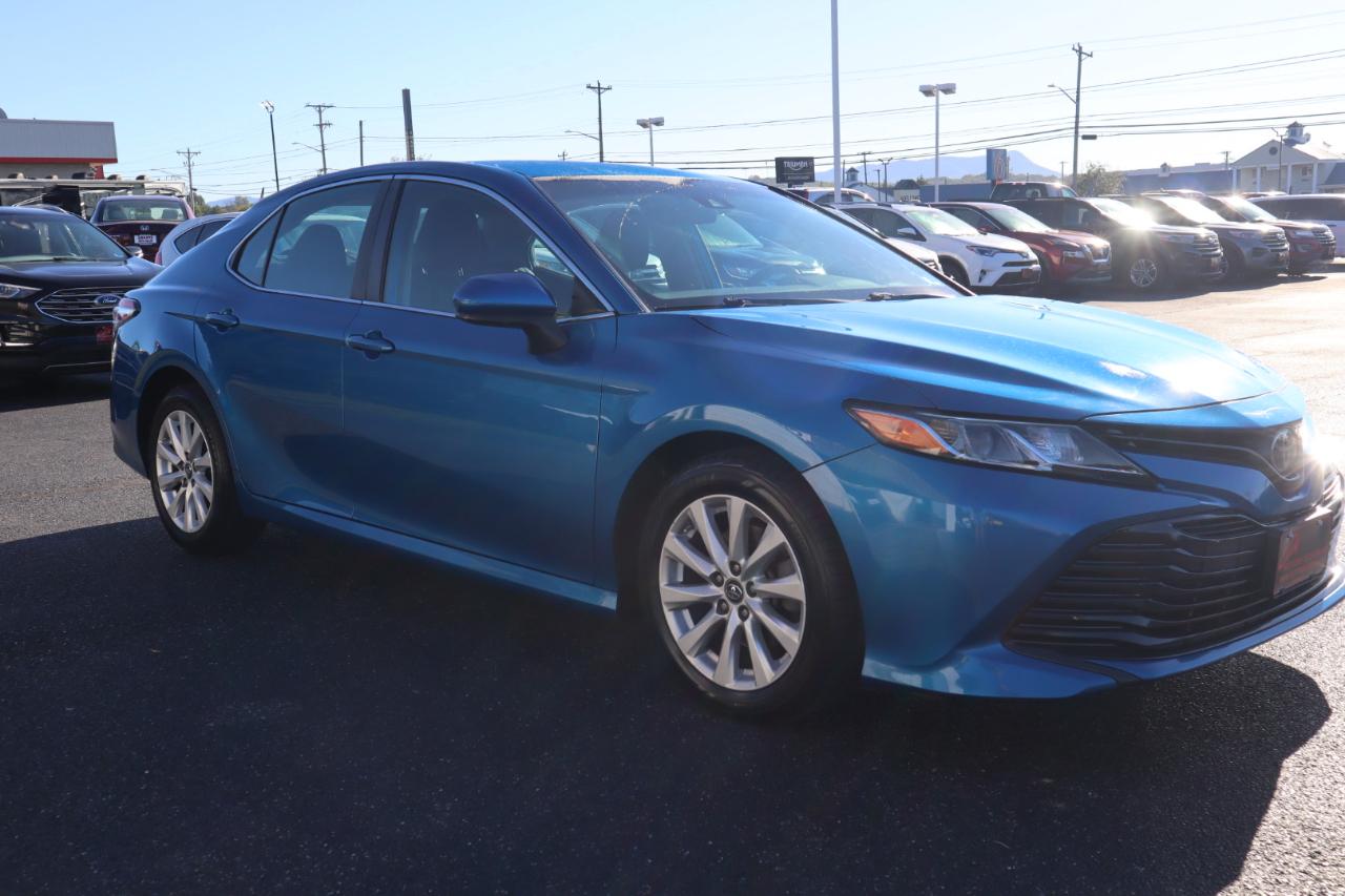 Toyota Camry XLE Auto (Natl) 2019