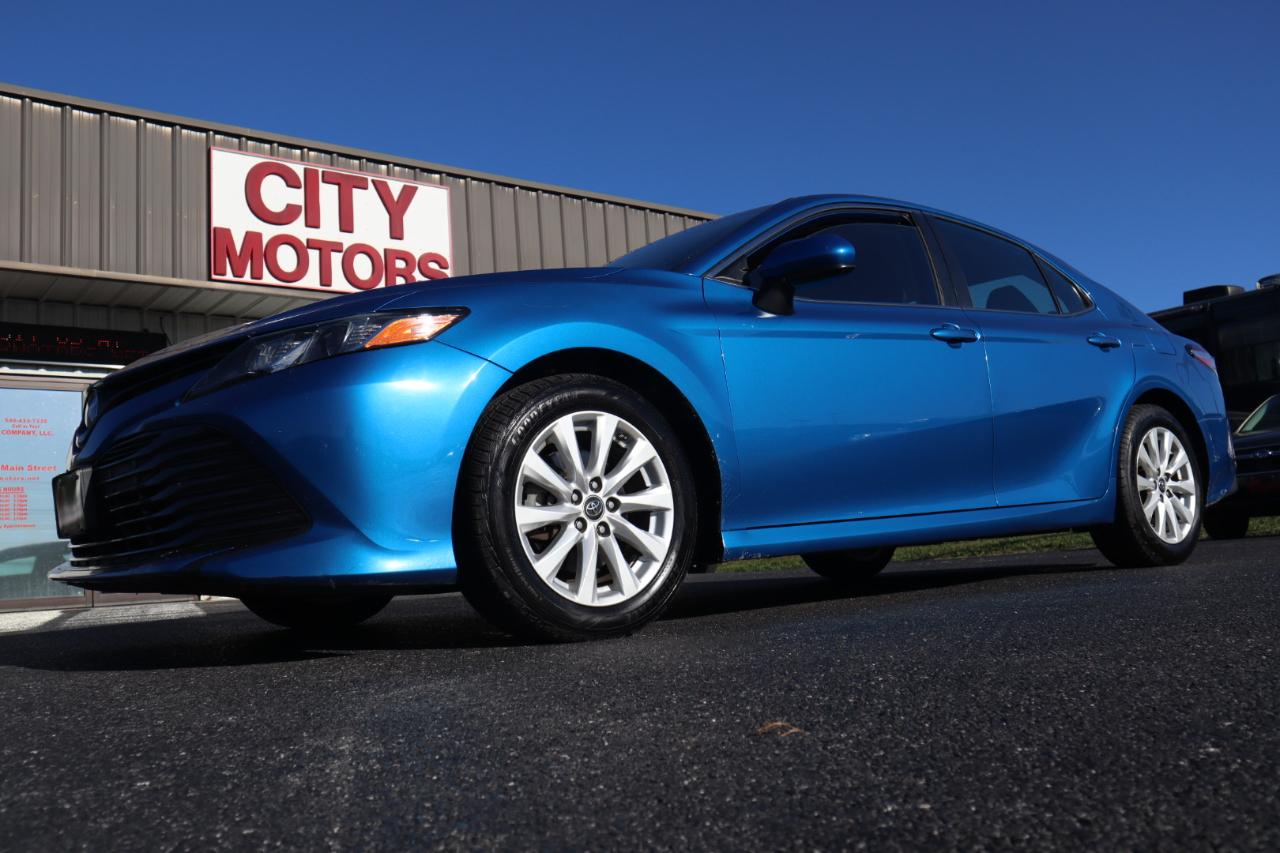 Toyota Camry XLE Auto (Natl) 2019