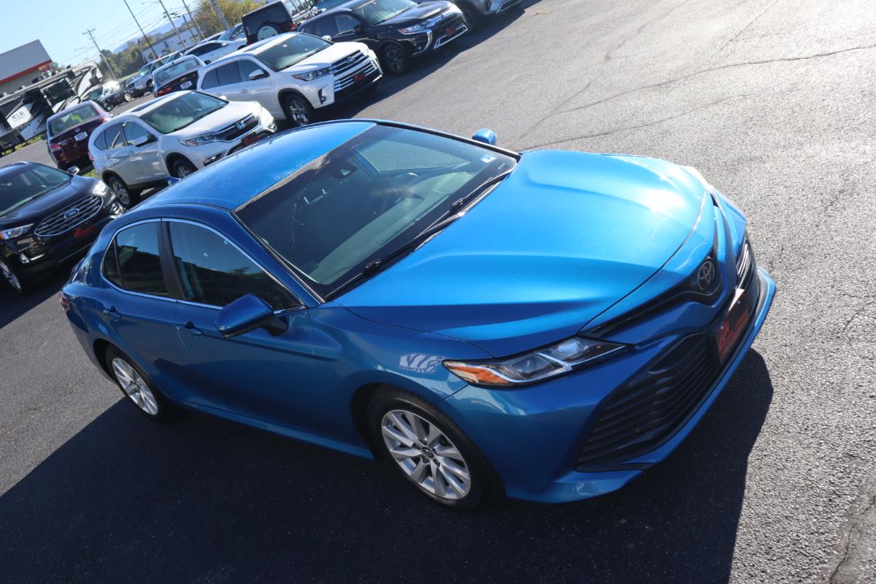 Toyota Camry XLE Auto (Natl) 2019