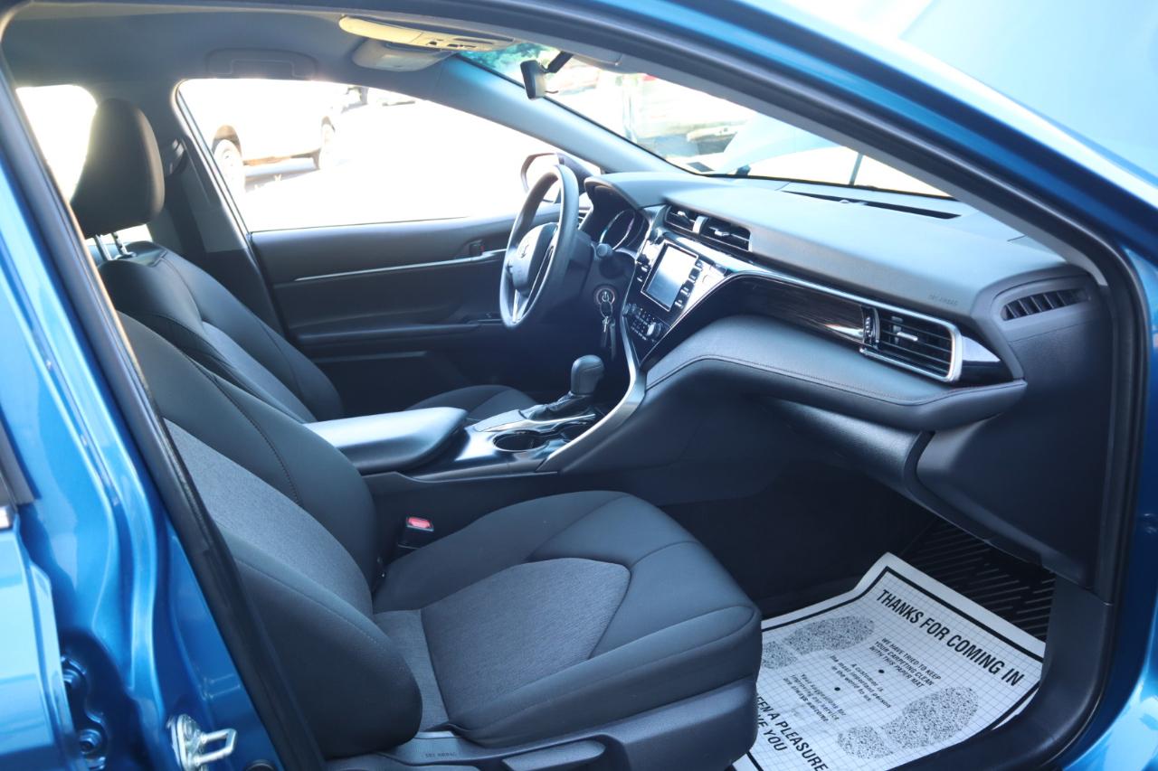 Toyota Camry XLE Auto (Natl) 2019