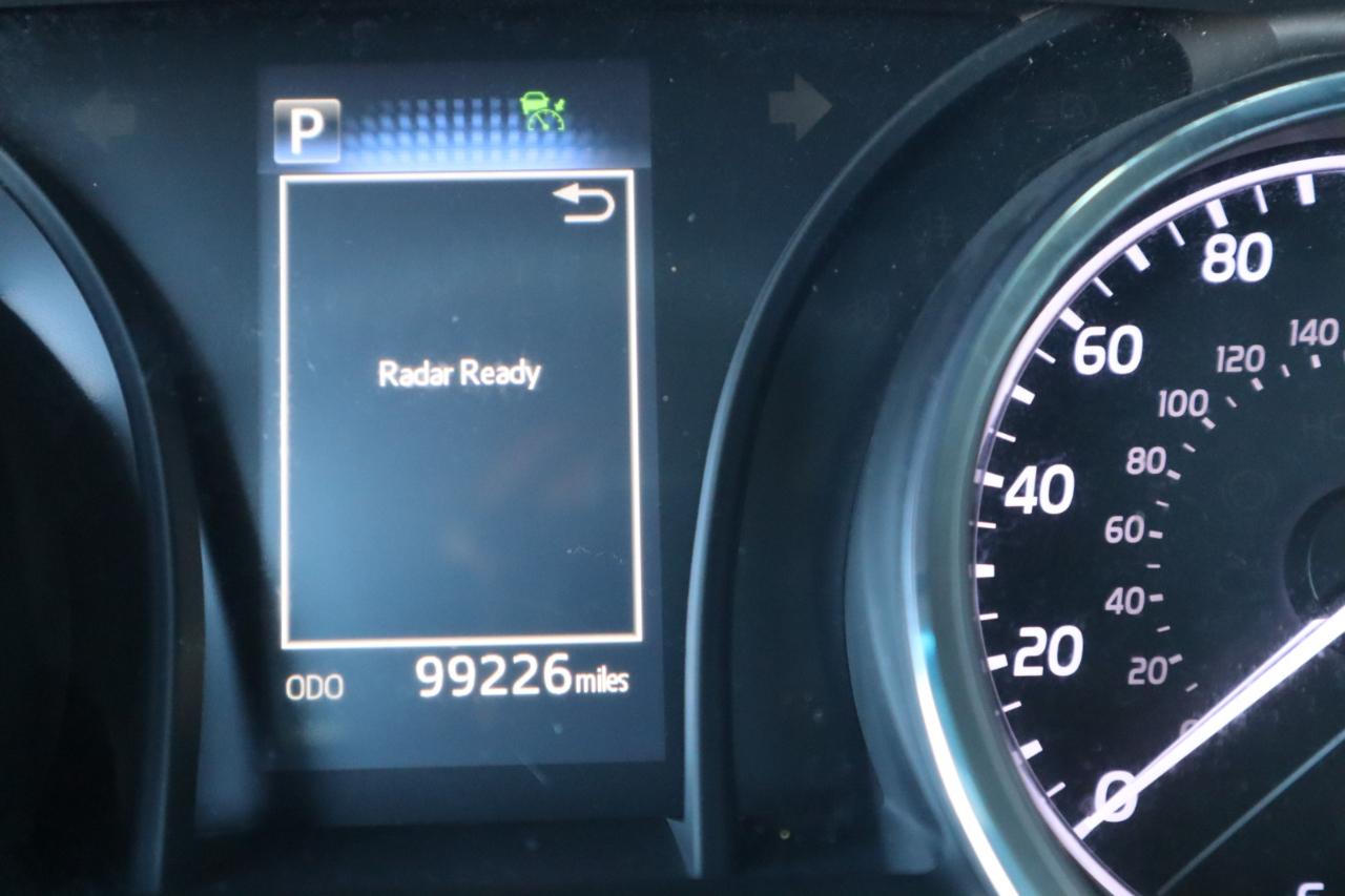 Toyota Camry XLE Auto (Natl) 2019