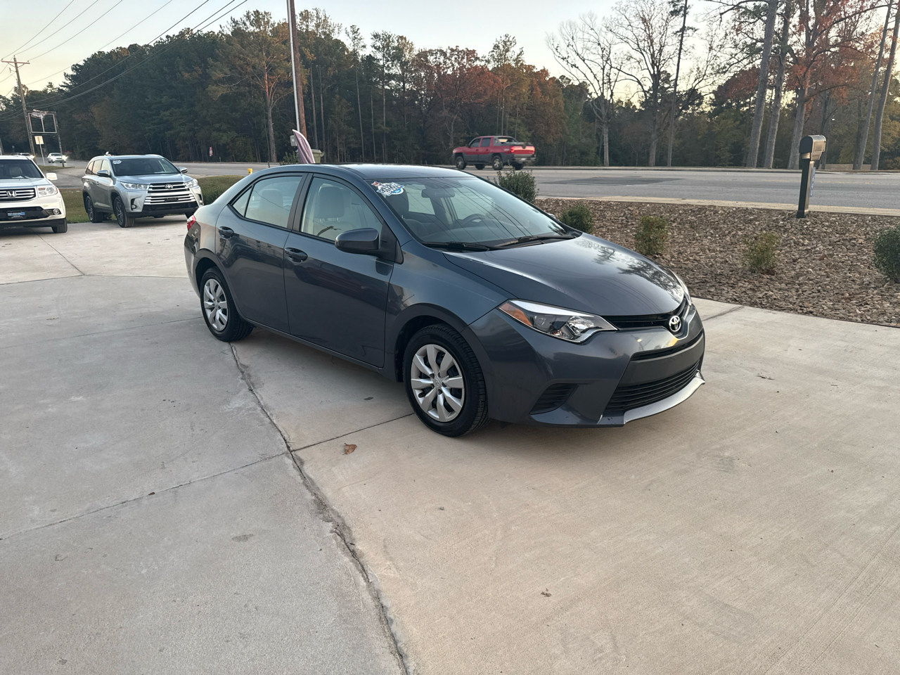 2014 Toyota Corolla LE Premium 4D Sedan