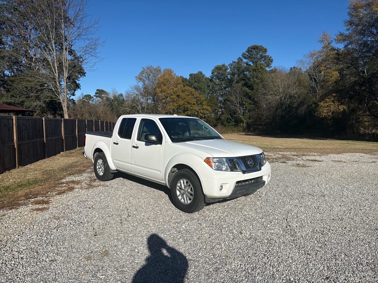 2017 Nissan Frontier SV Crew Cab AT 2WD