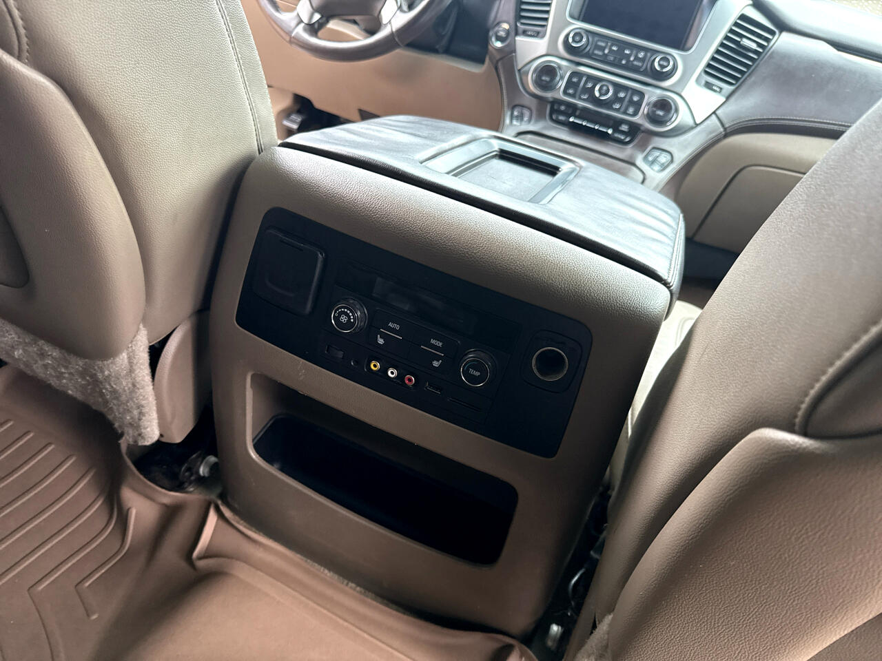 Chevrolet Suburban LTZ 1500 4WD 2015