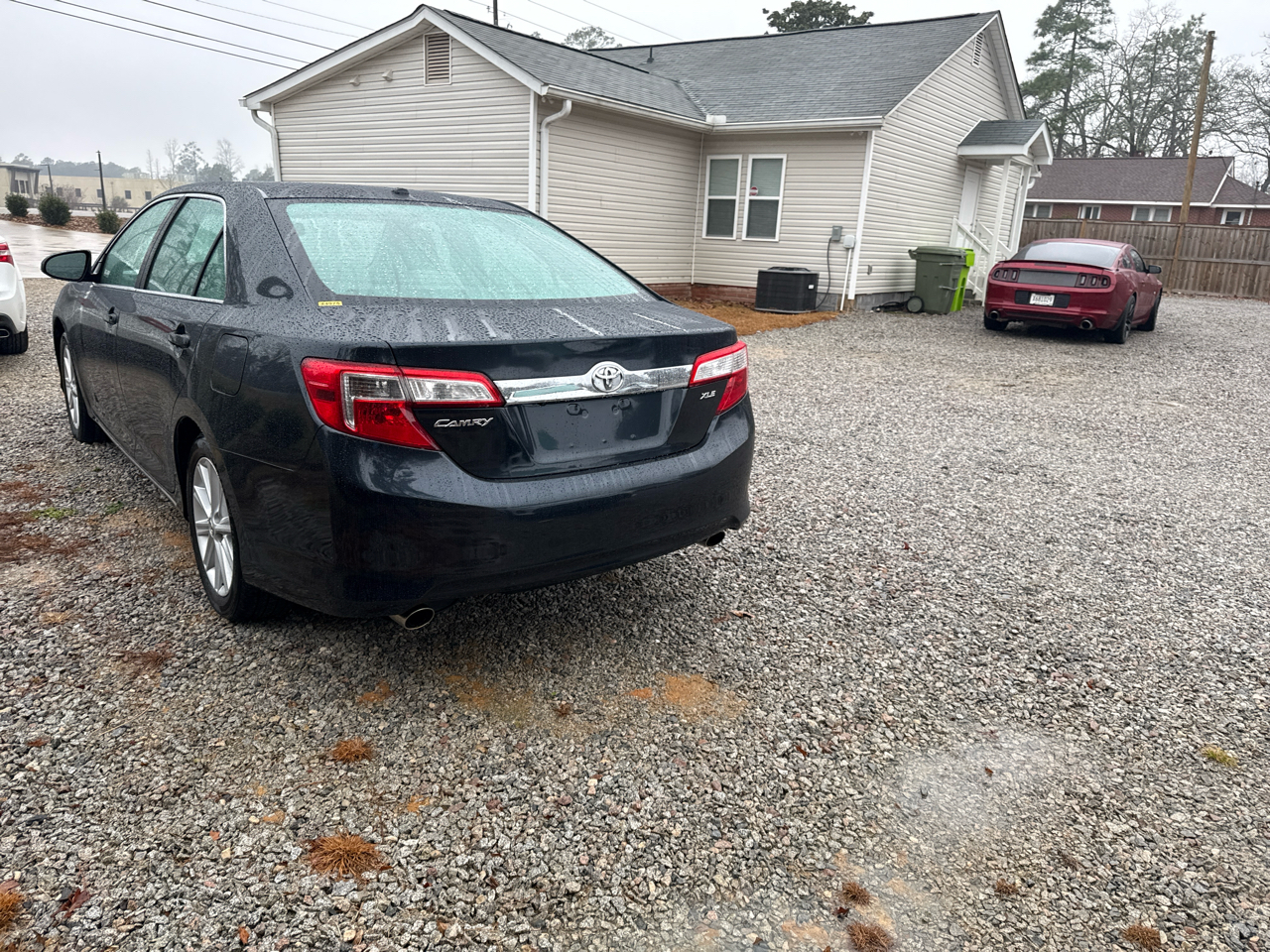 Toyota Camry XLE V6 2014