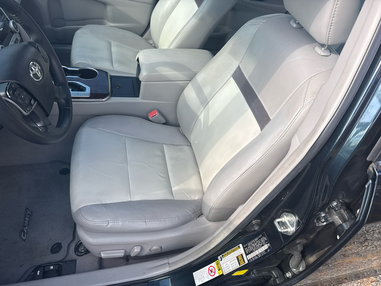 Toyota Camry XLE V6 2014