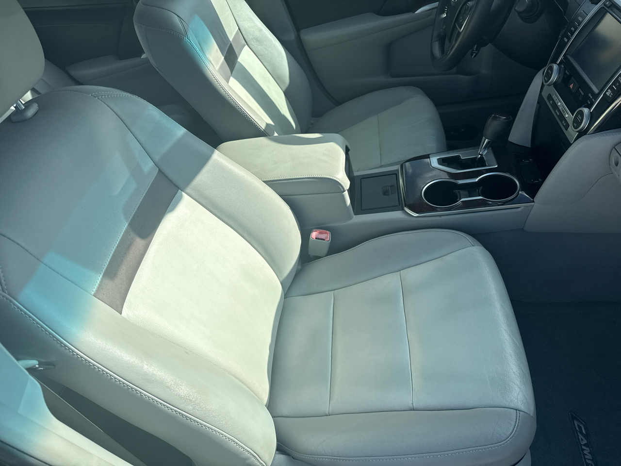 Toyota Camry XLE V6 2014