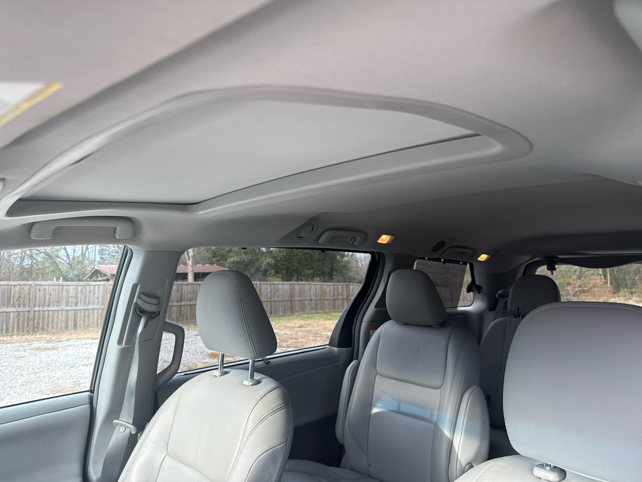 Toyota Sienna XLE FWD 8-Passenger V6 2016