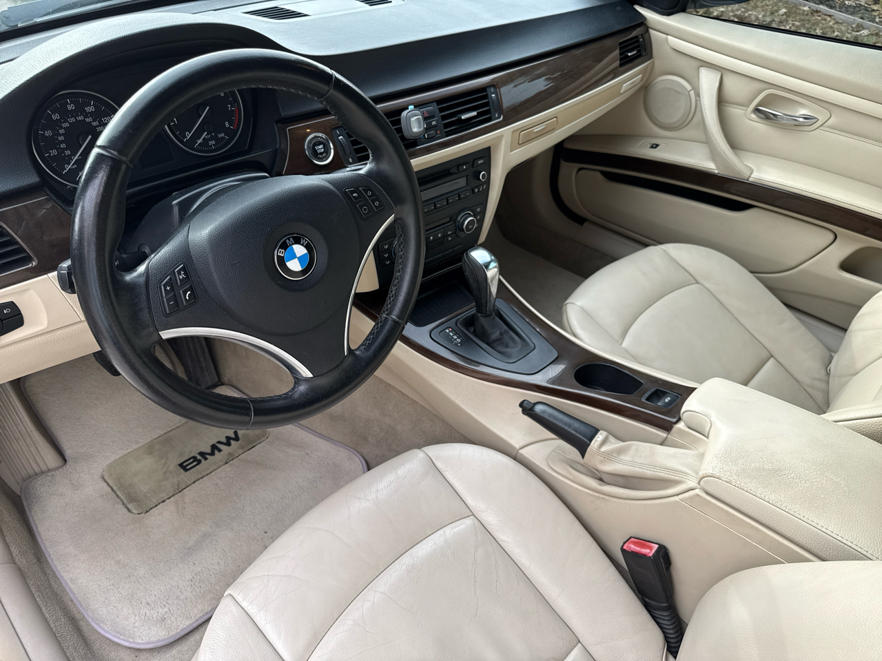 BMW 3-Series 328i Convertible 2011