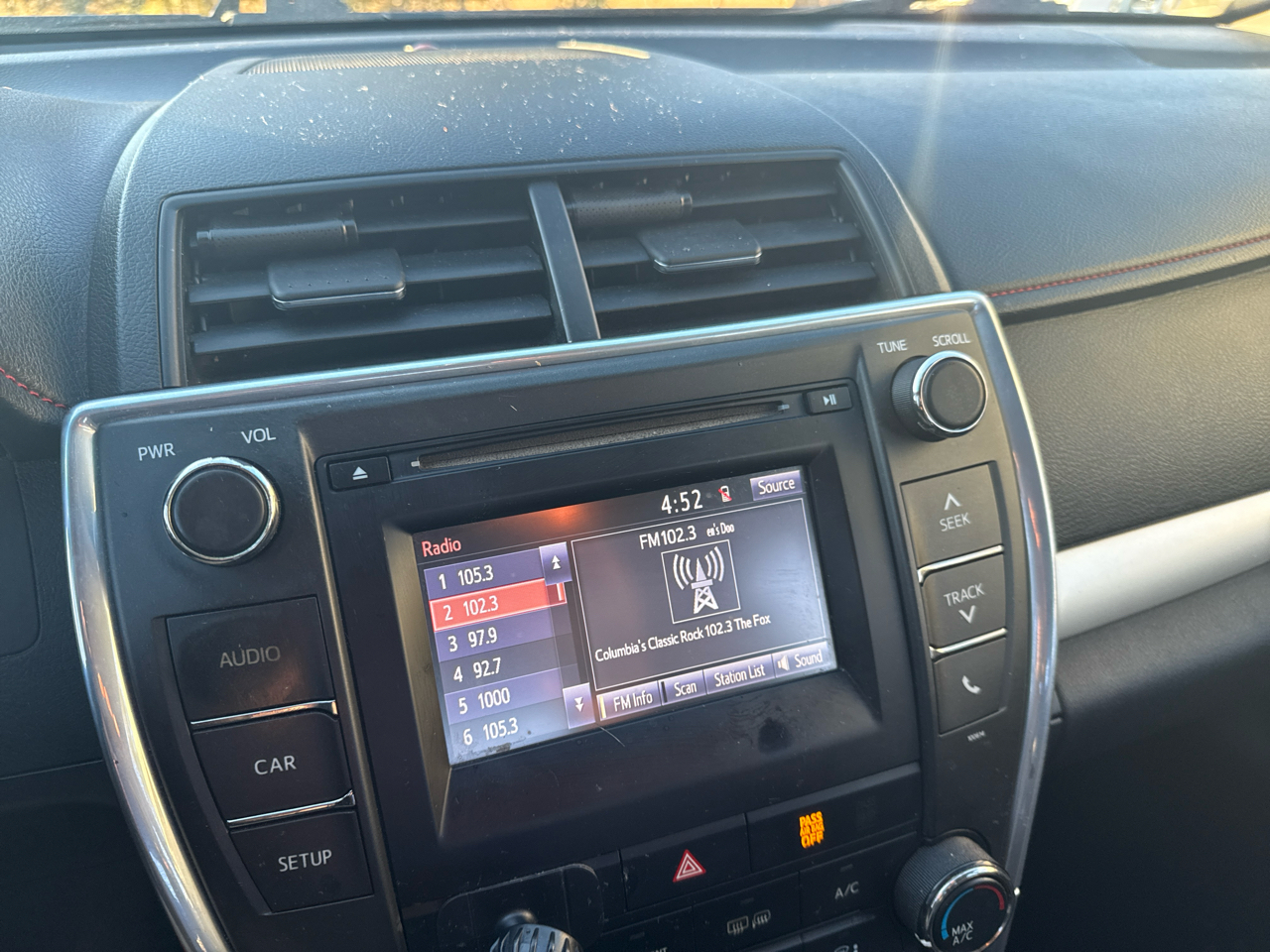 Toyota Camry SE 2017