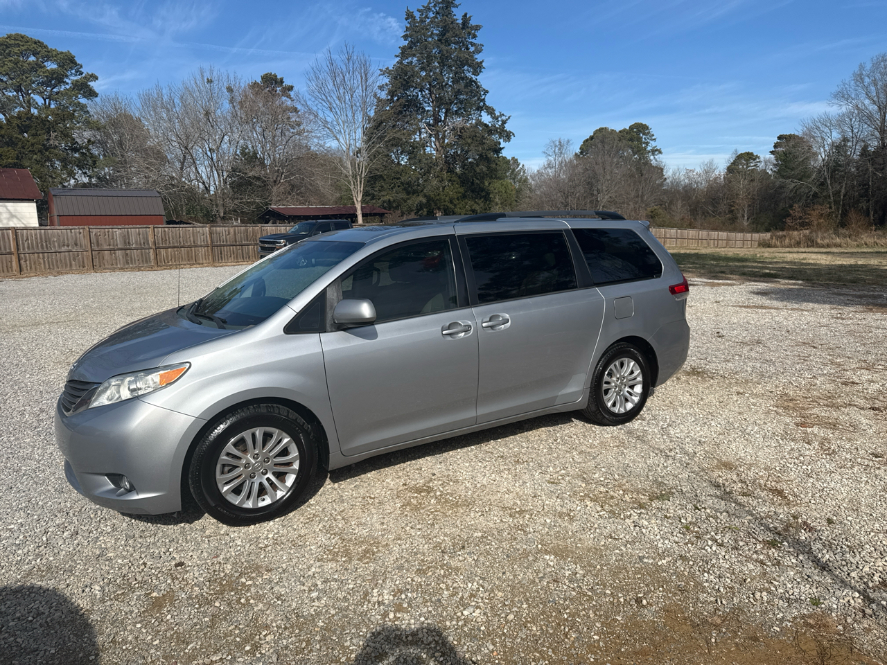 Toyota Sienna XLE FWD 8-Passenger V6 2014