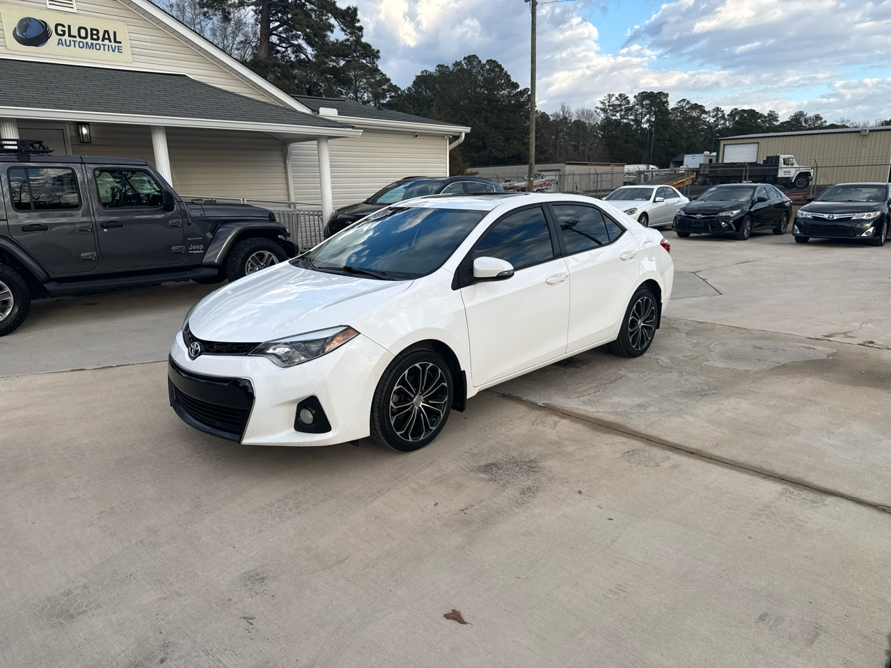 Toyota Corolla  2015