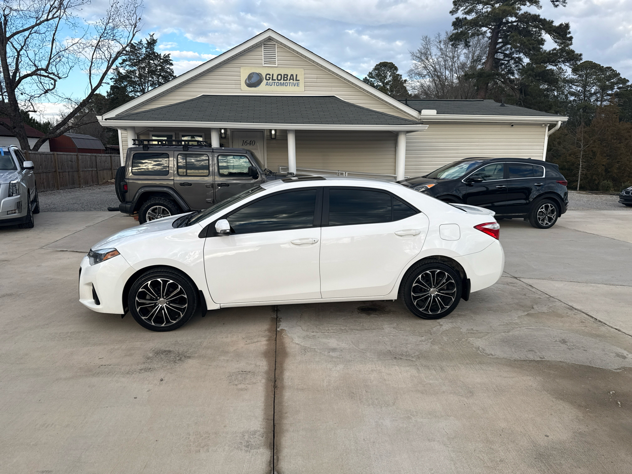Toyota Corolla  2015
