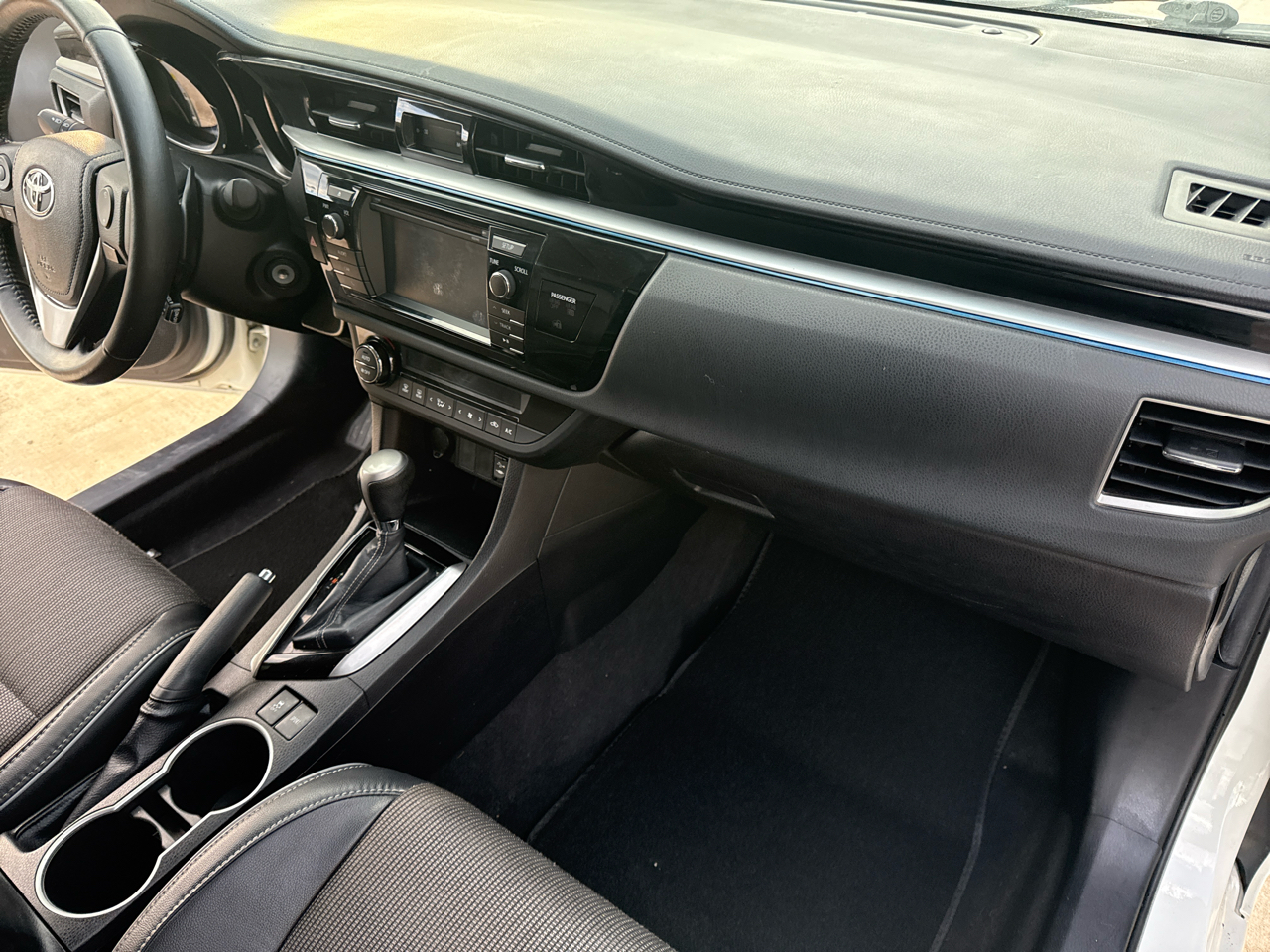 Toyota Corolla  2015