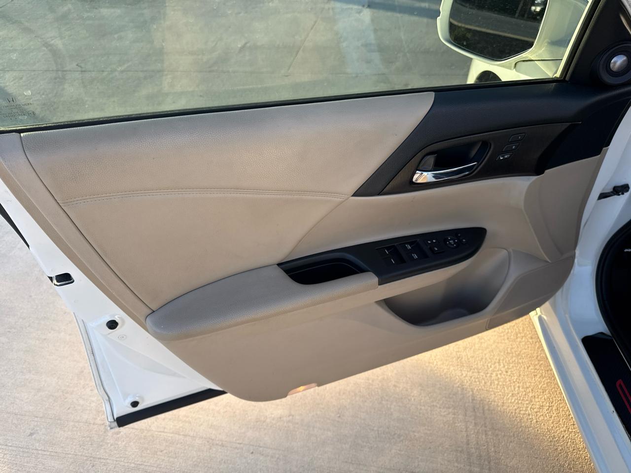 Honda Accord EX-L V6 Sedan AT with Navigation 2015