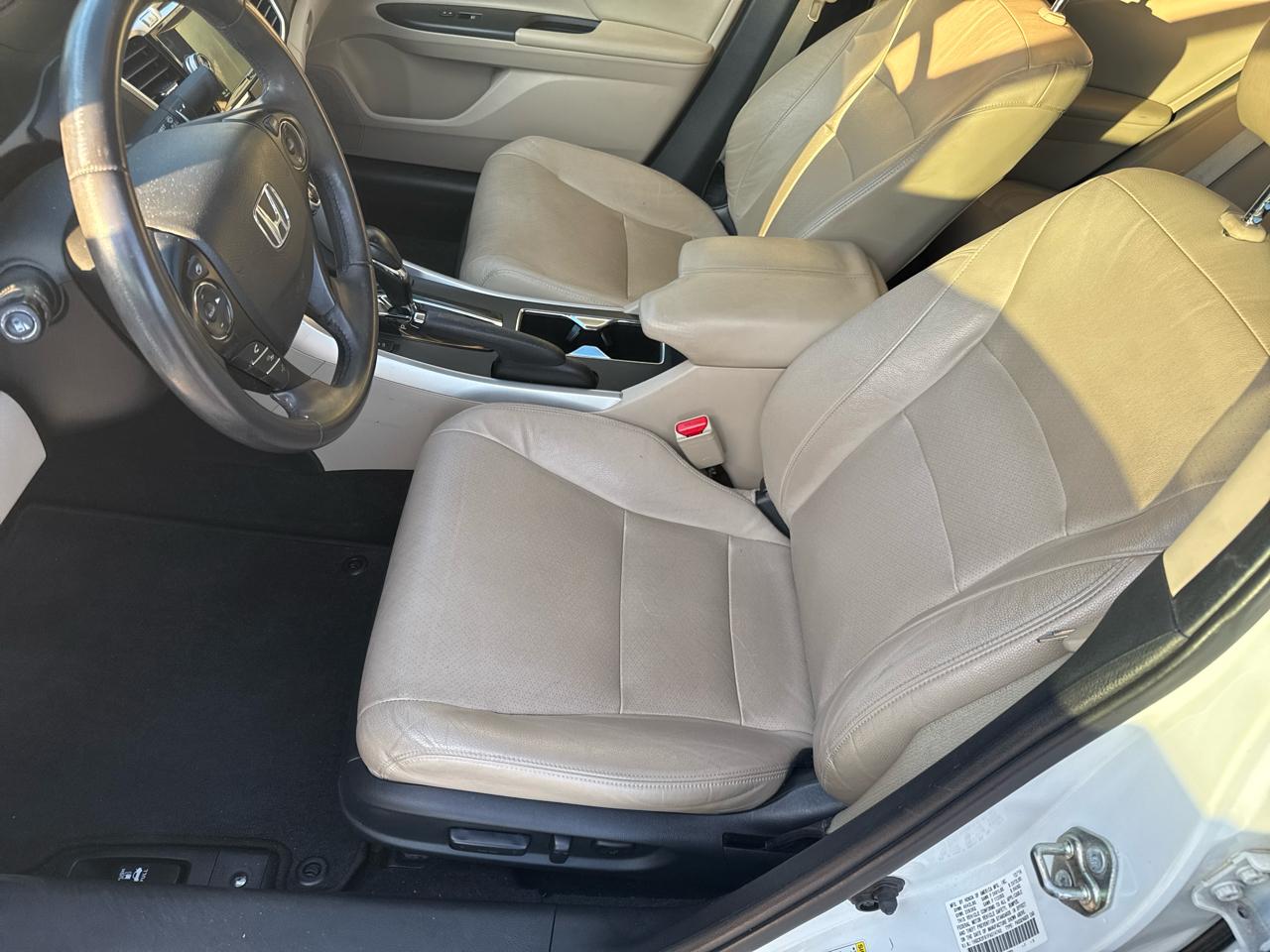 Honda Accord EX-L V6 Sedan AT with Navigation 2015