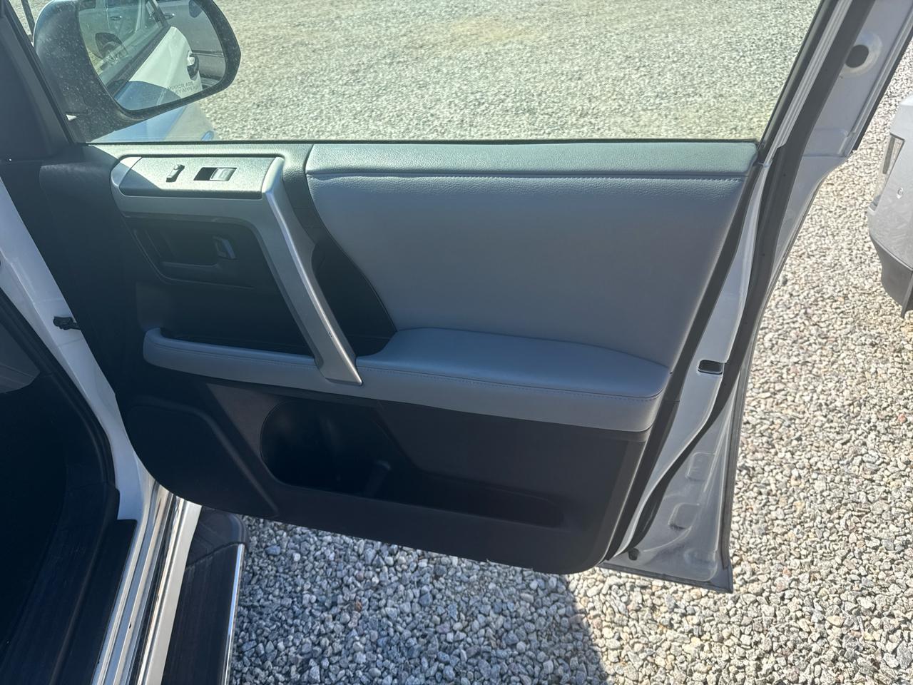 Toyota 4Runner SR5 2WD 2012