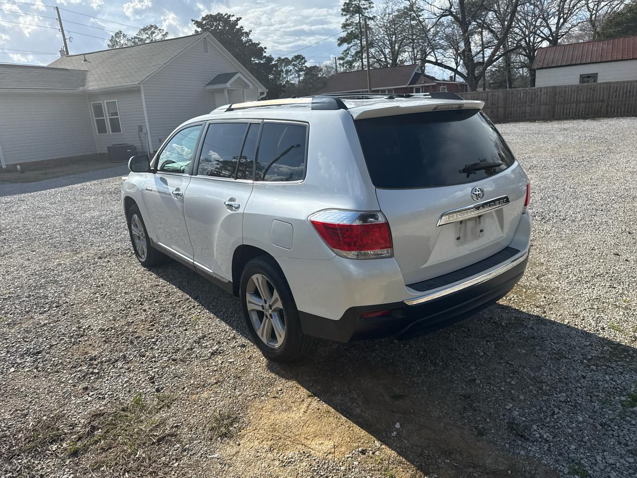 Toyota Highlander Limited 2WD 2012