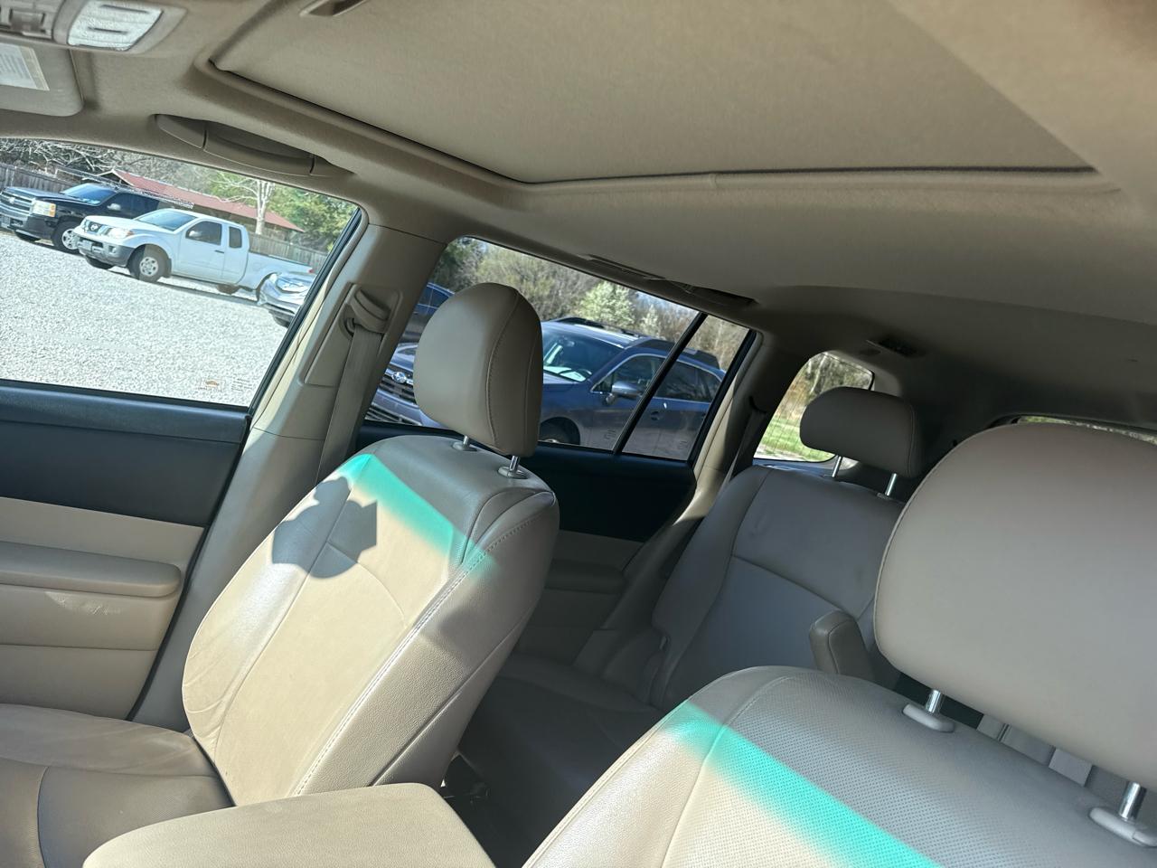 Toyota Highlander Limited 2WD 2012