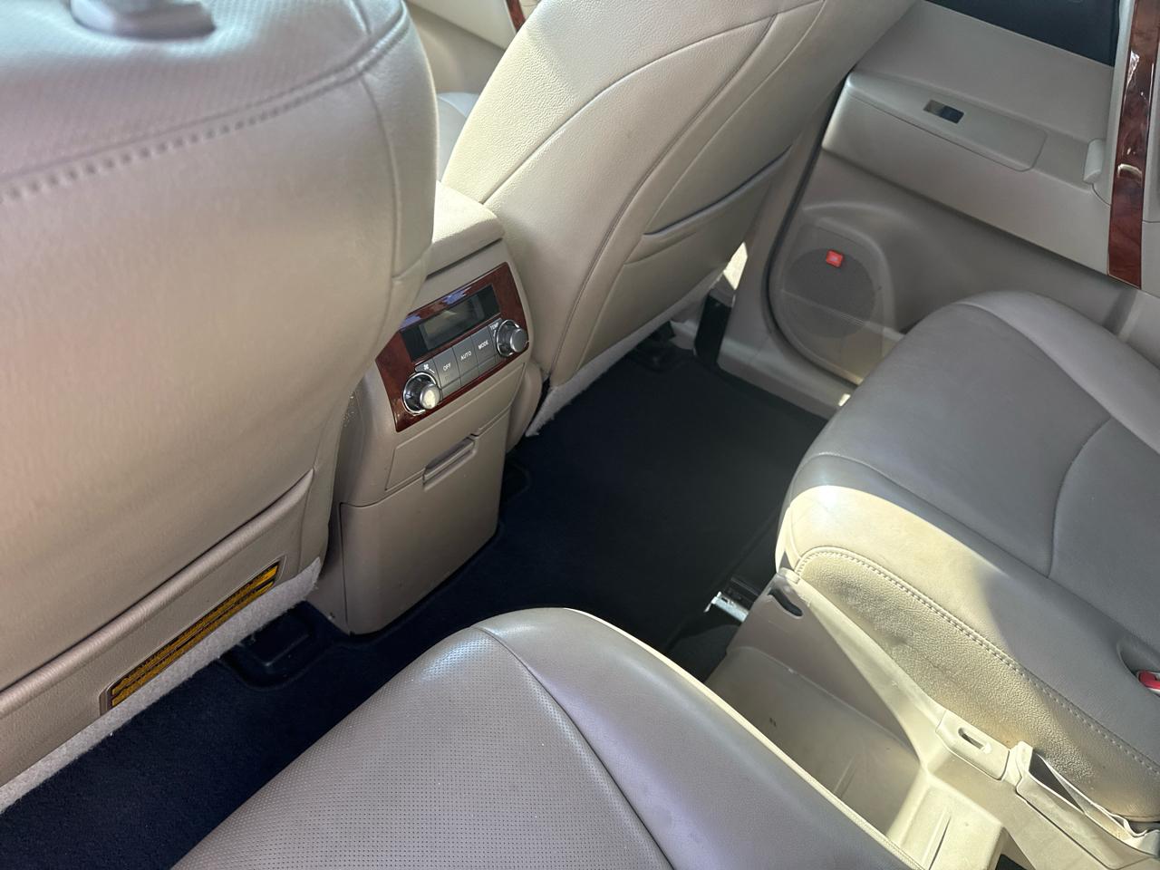 Toyota Highlander Limited 2WD 2012