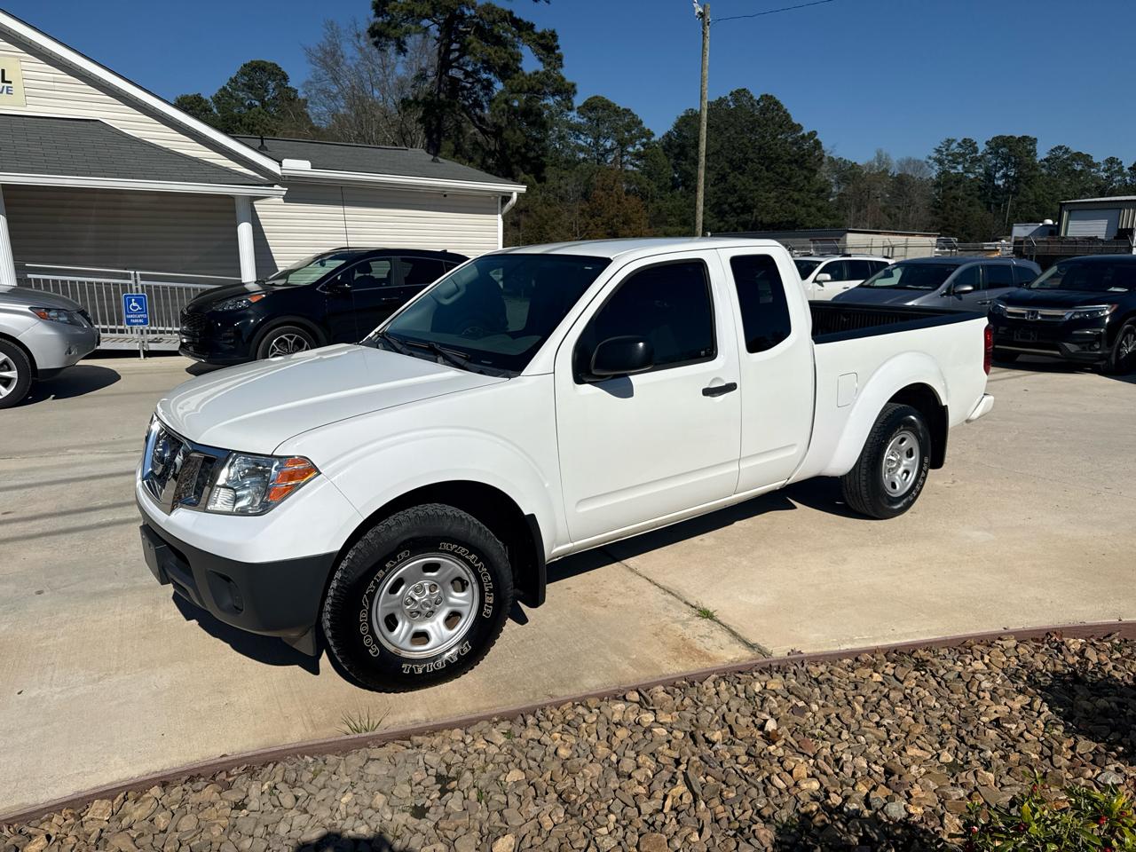 Nissan Frontier S King Cab I4 5AT 2WD 2018