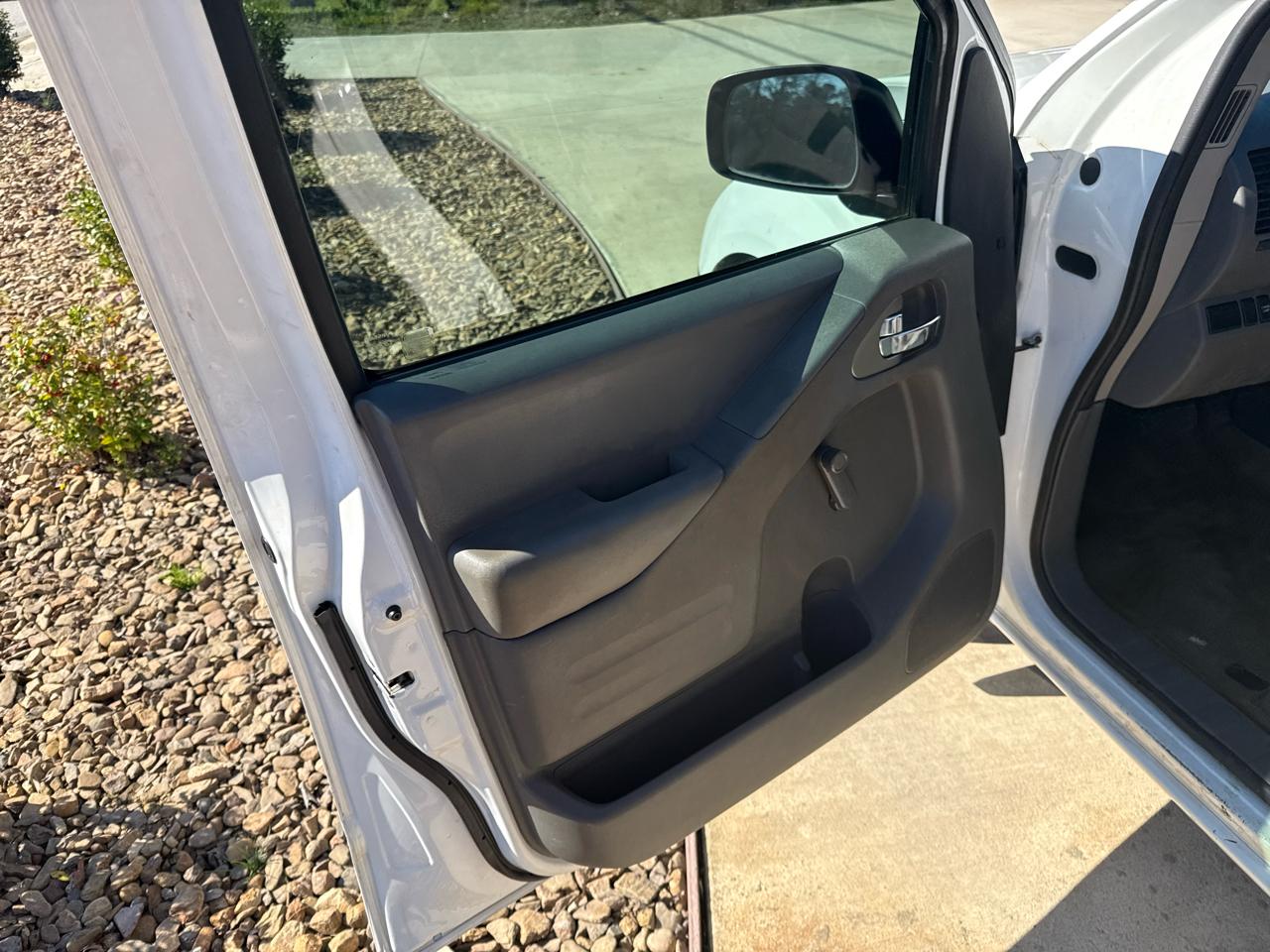 Nissan Frontier S King Cab I4 5AT 2WD 2018