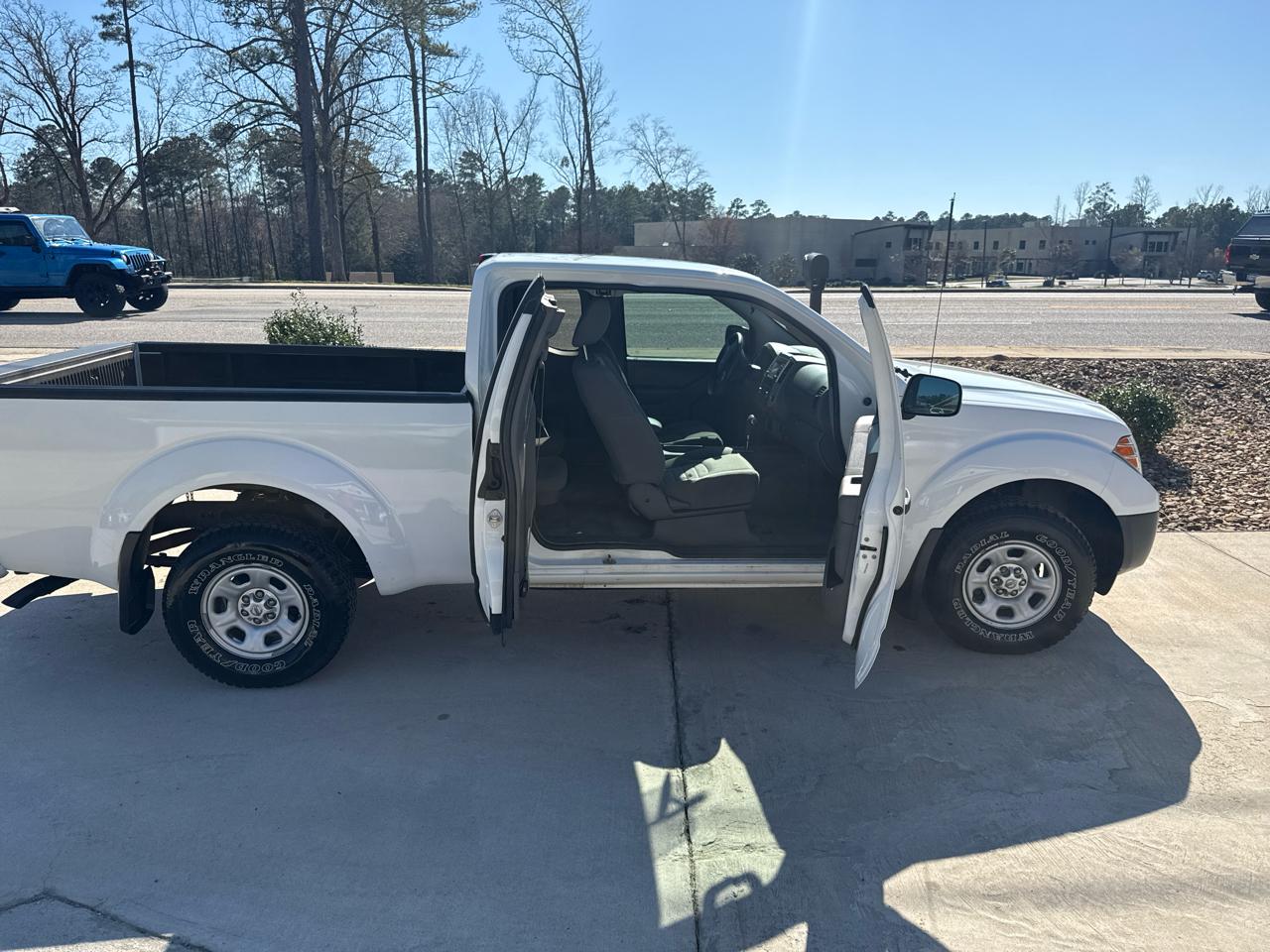 Nissan Frontier S King Cab I4 5AT 2WD 2018