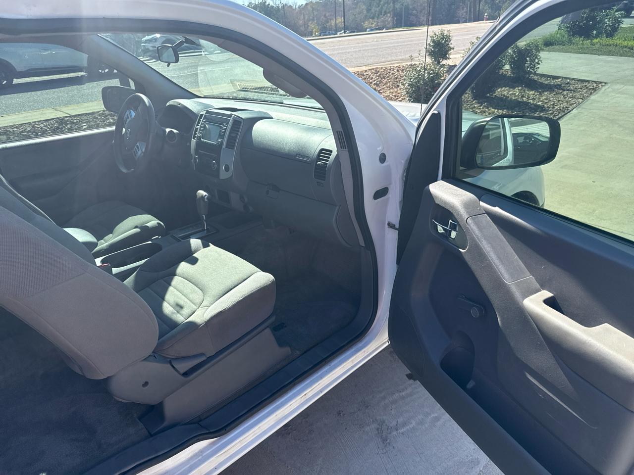 Nissan Frontier S King Cab I4 5AT 2WD 2018