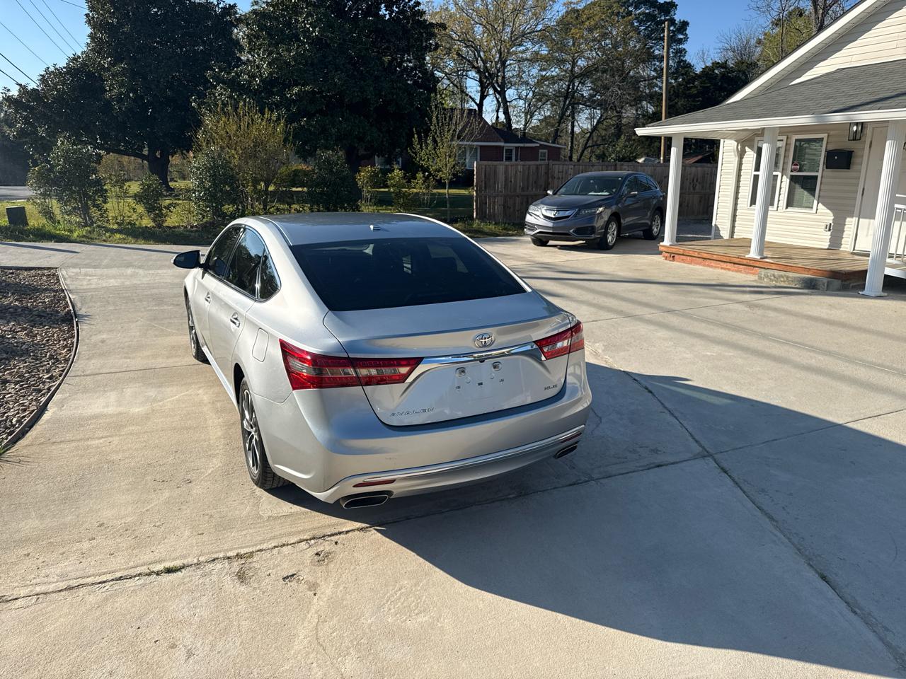 Toyota Avalon XLE Premium 2016