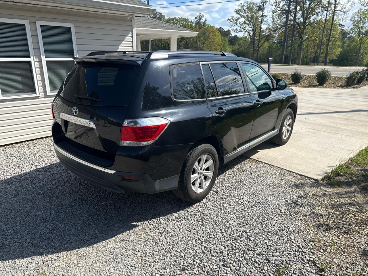 Toyota Highlander SE FWD V6 2013