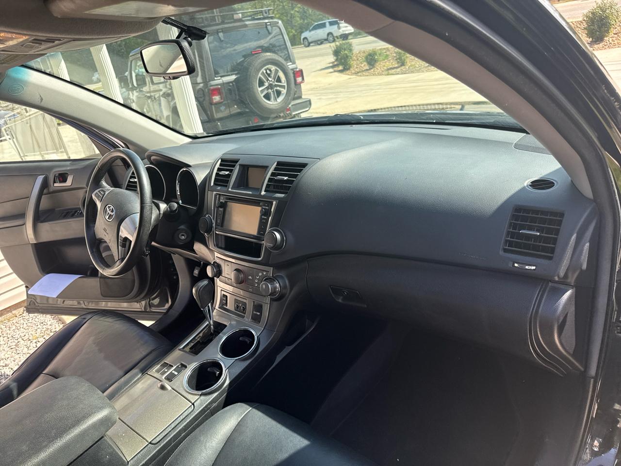 Toyota Highlander SE FWD V6 2013