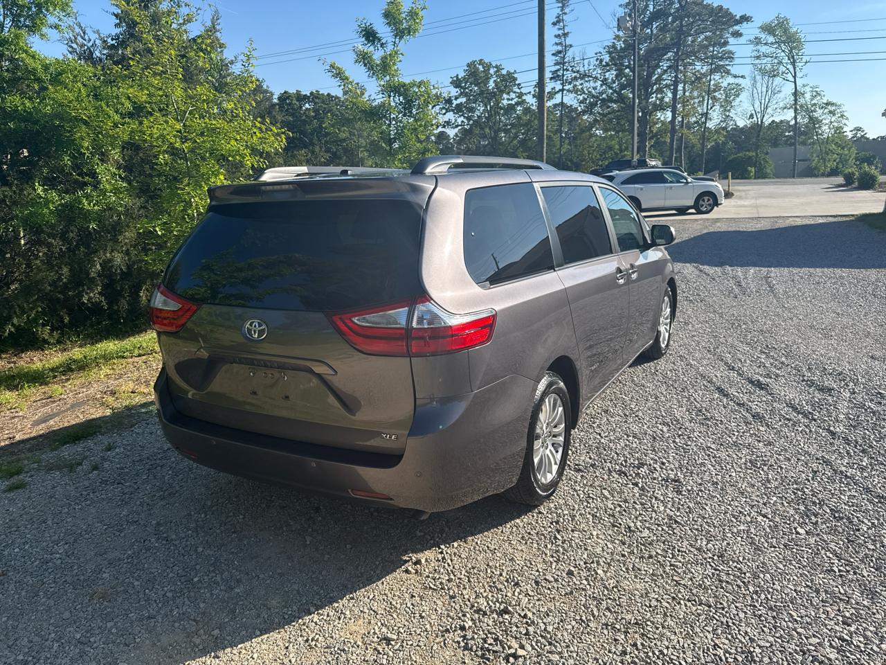 Toyota Sienna XLE FWD 8-Passenger V6 2015