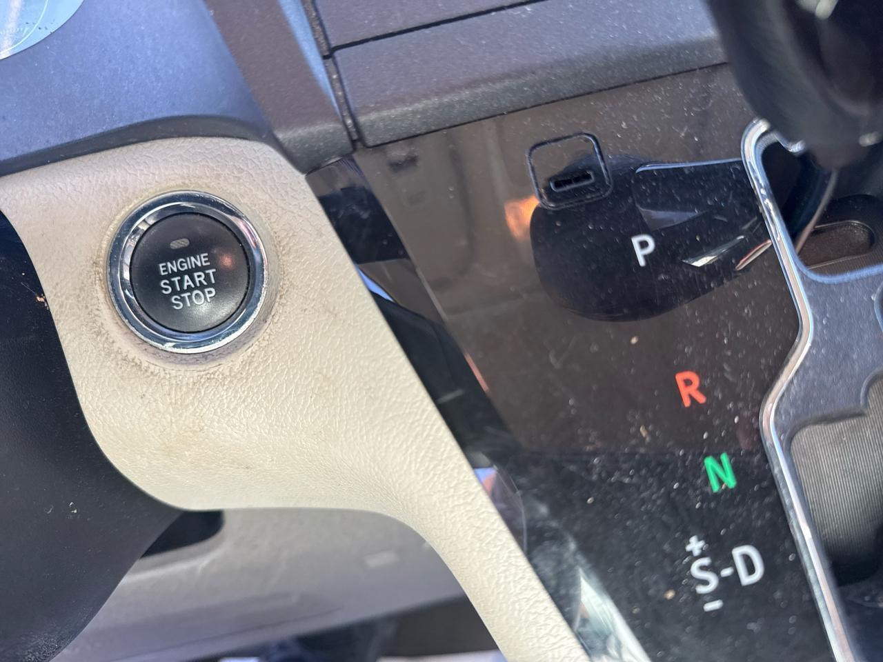 Toyota Sienna XLE FWD 8-Passenger V6 2015