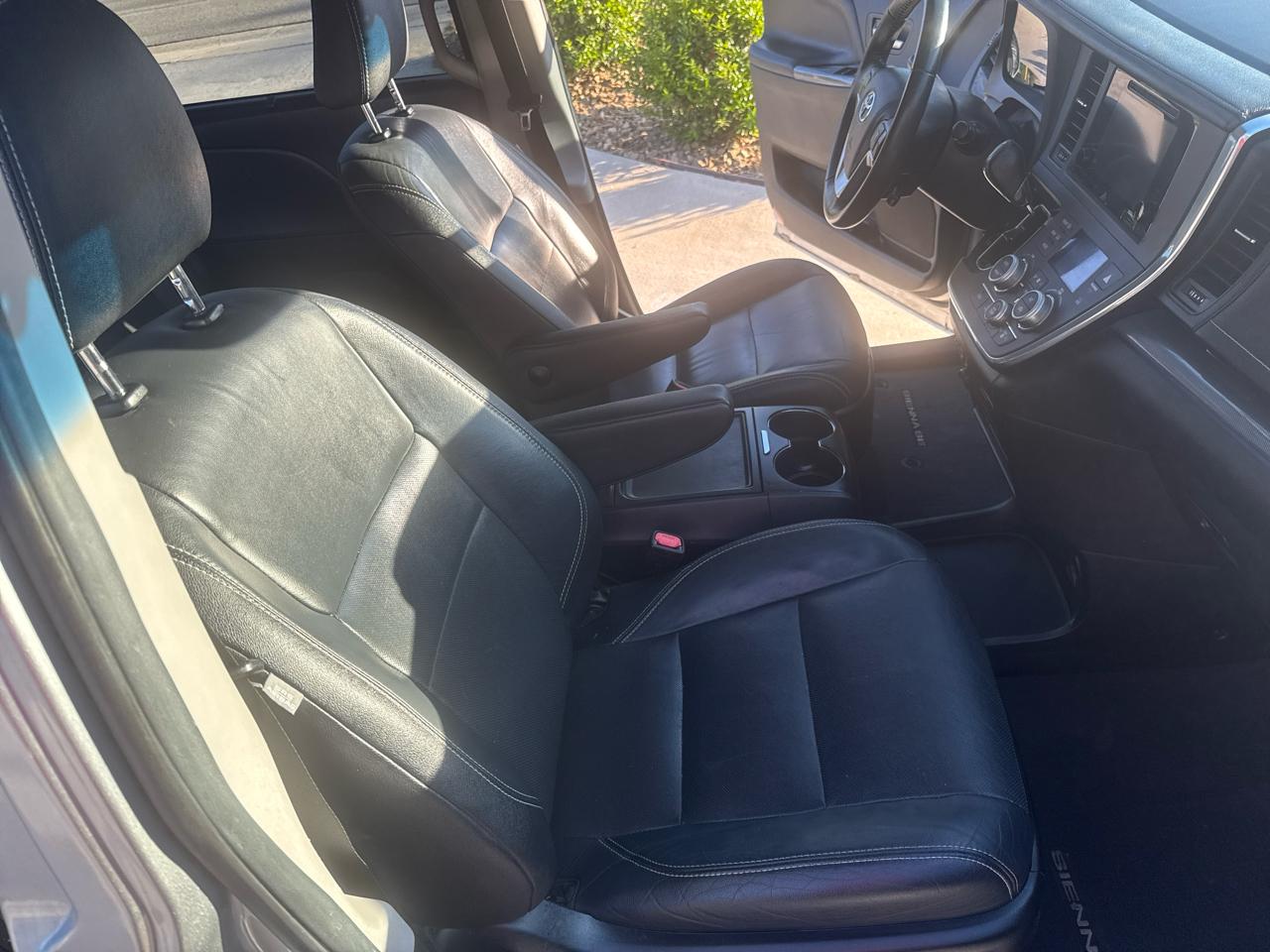 Toyota Sienna SE 8-Passenger 2017