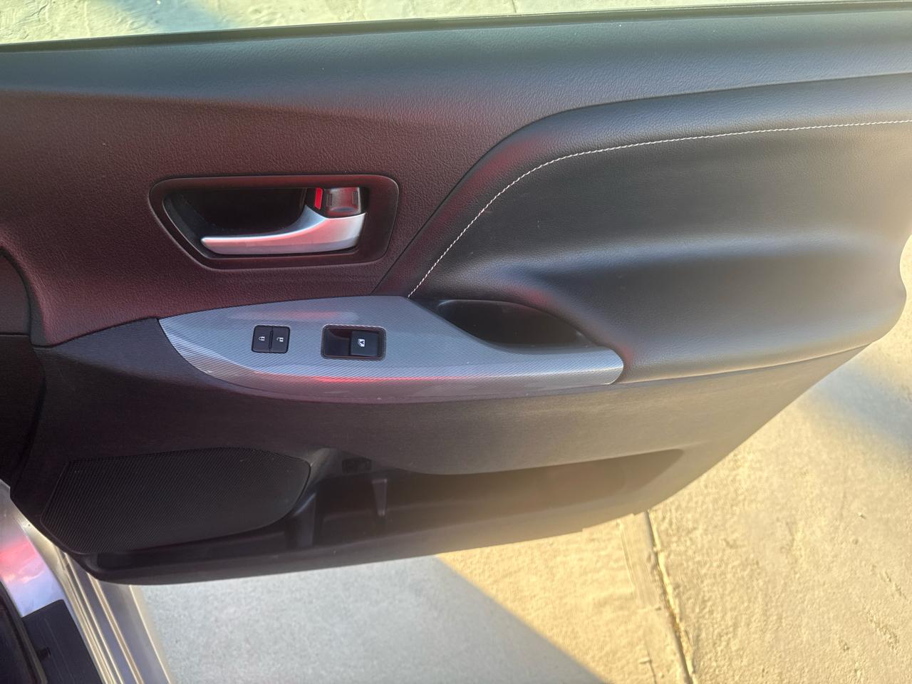 Toyota Sienna SE 8-Passenger 2017