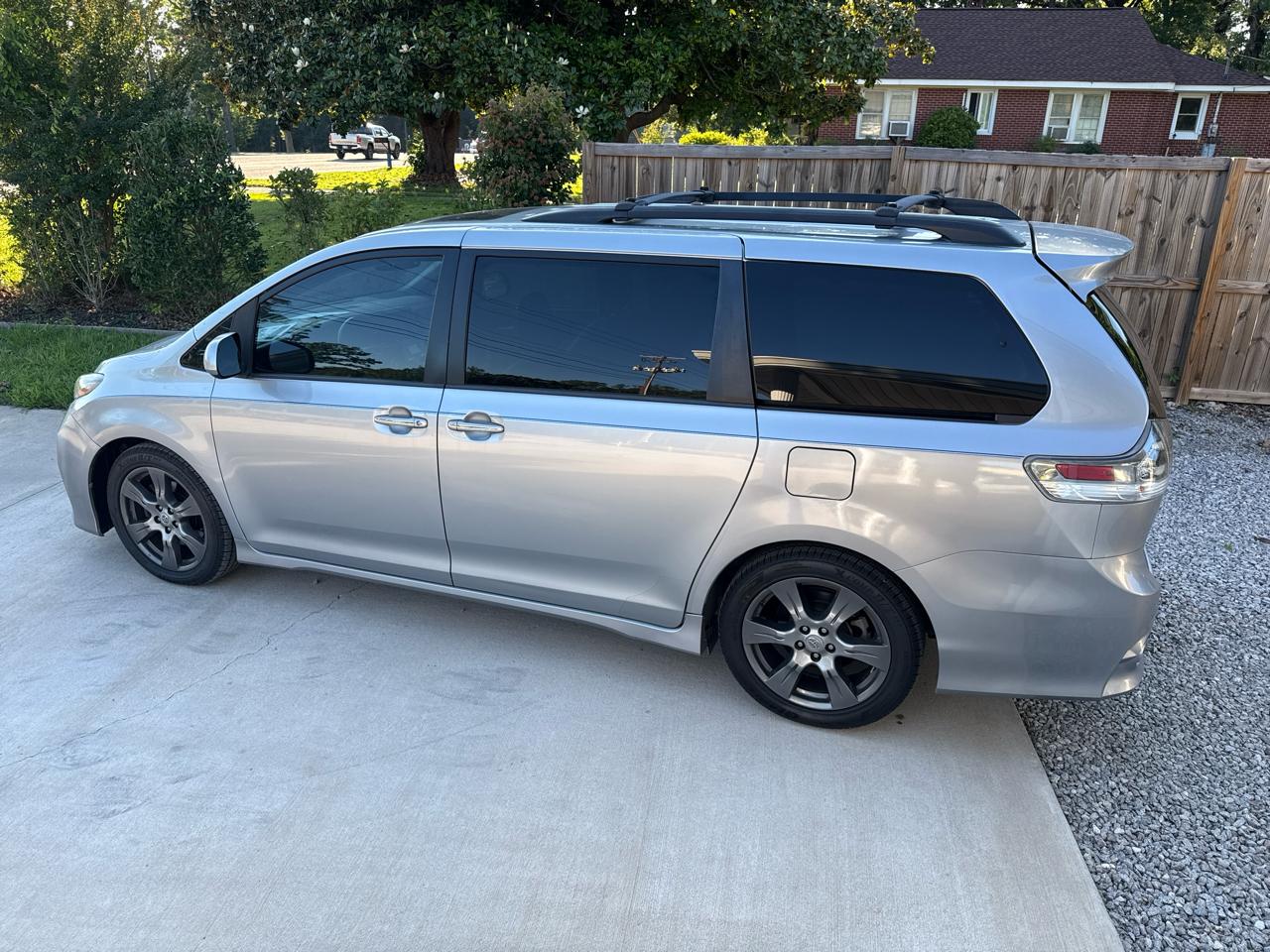 Toyota Sienna SE 8-Passenger 2017