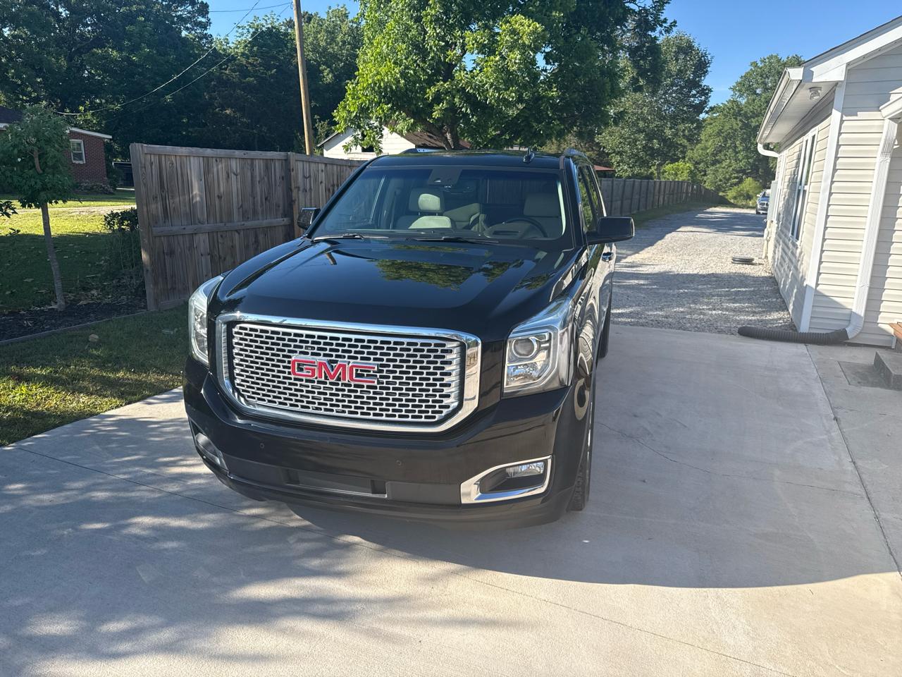 GMC Yukon Denali 2WD 2017