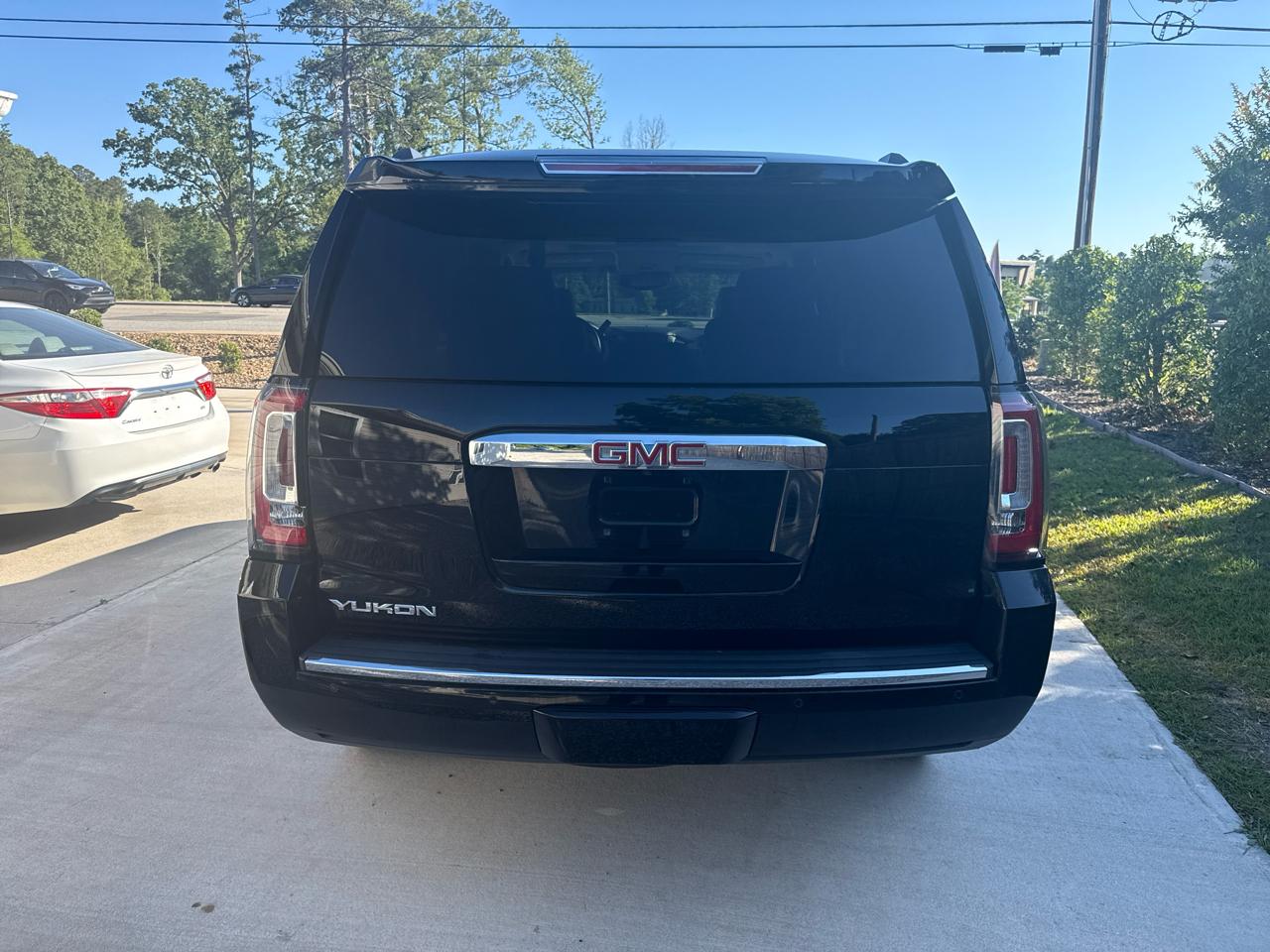 GMC Yukon Denali 2WD 2017