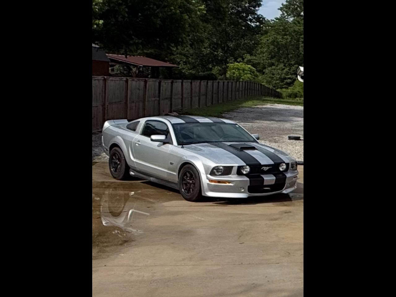 2006 Ford Mustang GT Deluxe Coupe
