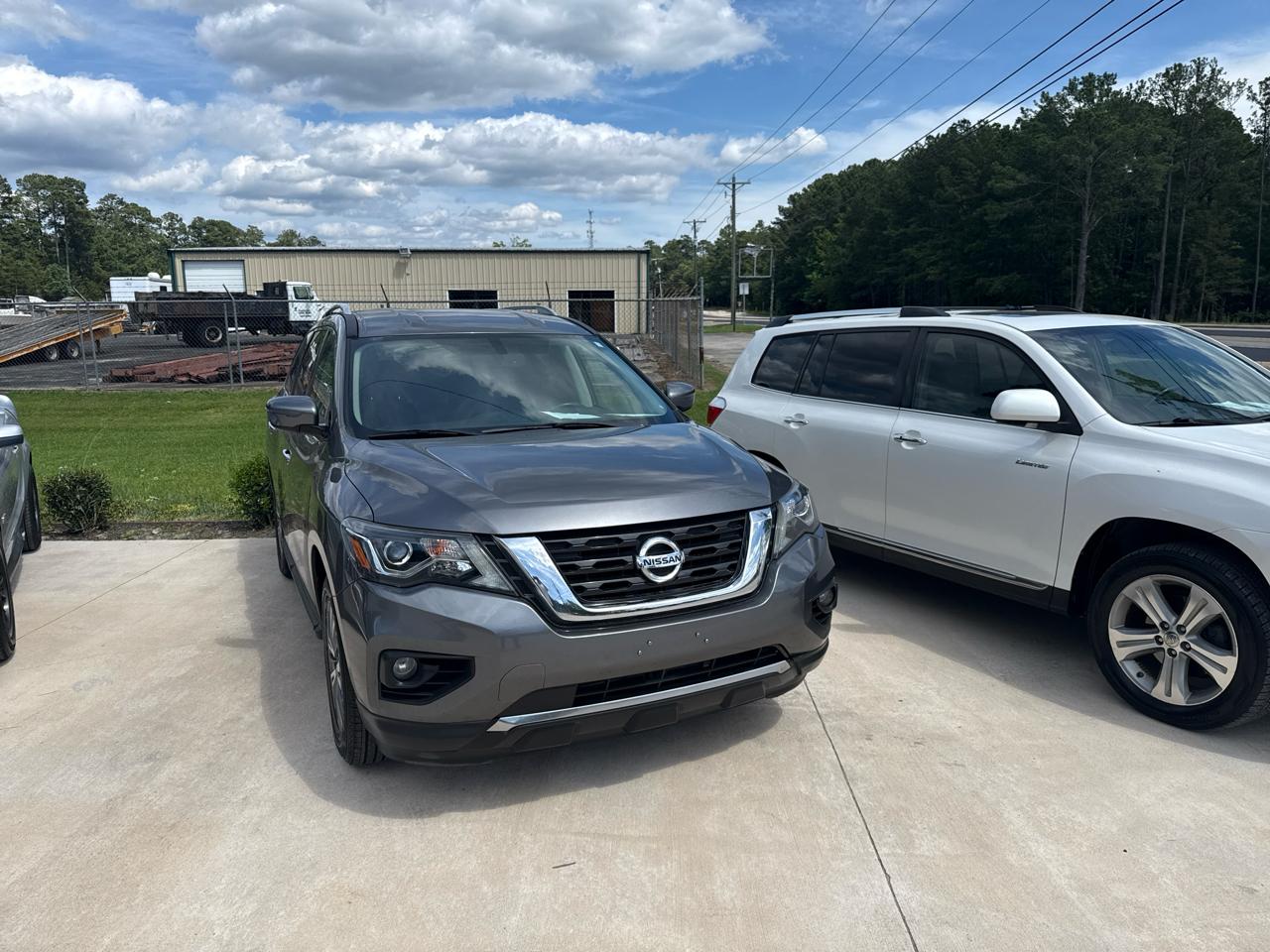 Nissan Pathfinder SV 2WD 2019