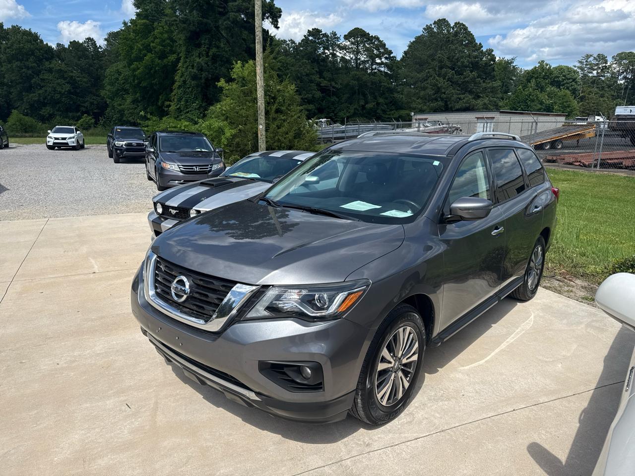 Nissan Pathfinder SV 2WD 2019