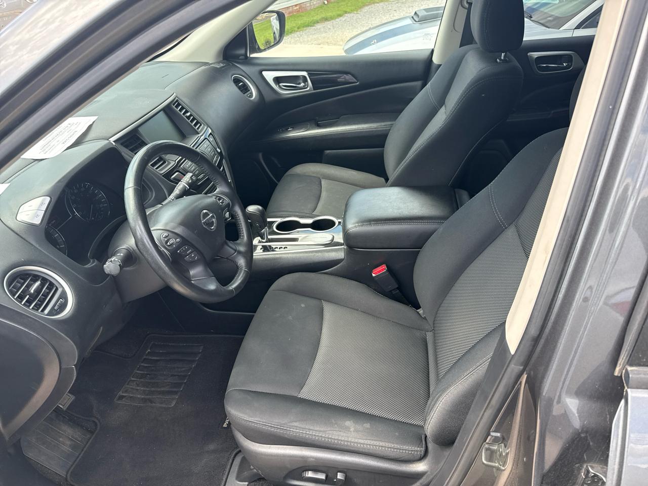 Nissan Pathfinder SV 2WD 2019
