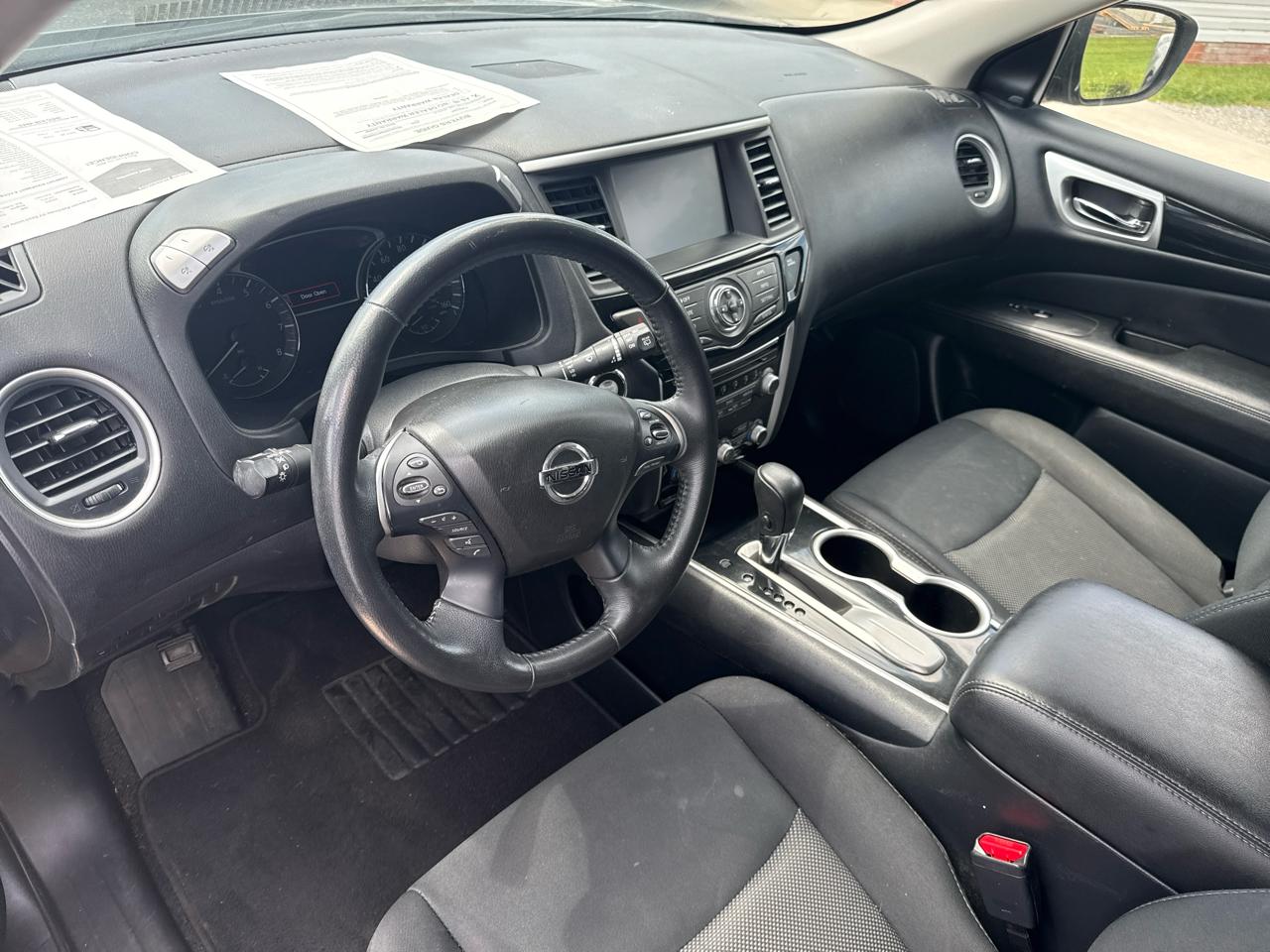 Nissan Pathfinder SV 2WD 2019