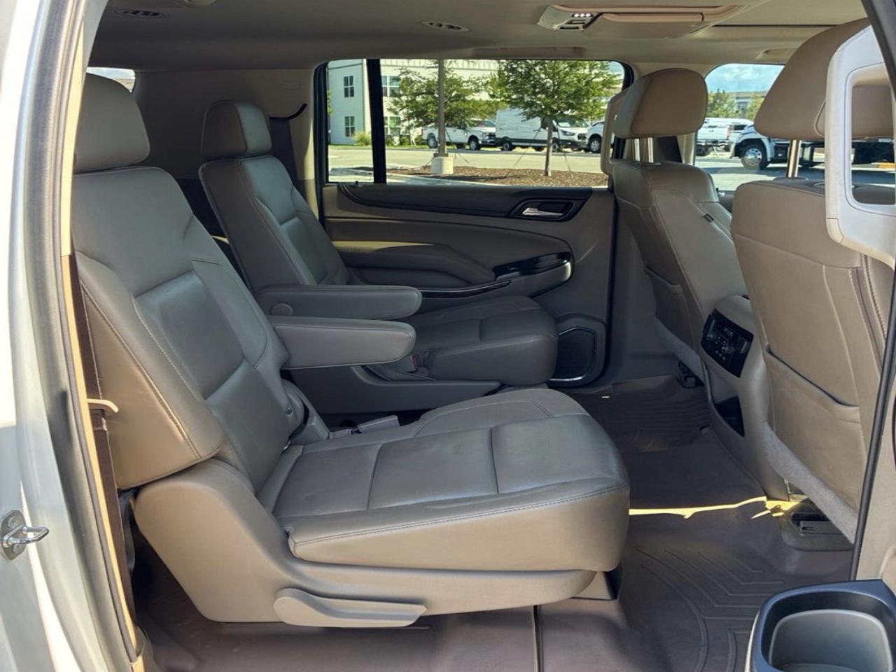 GMC Yukon XL SLT 2WD 2017