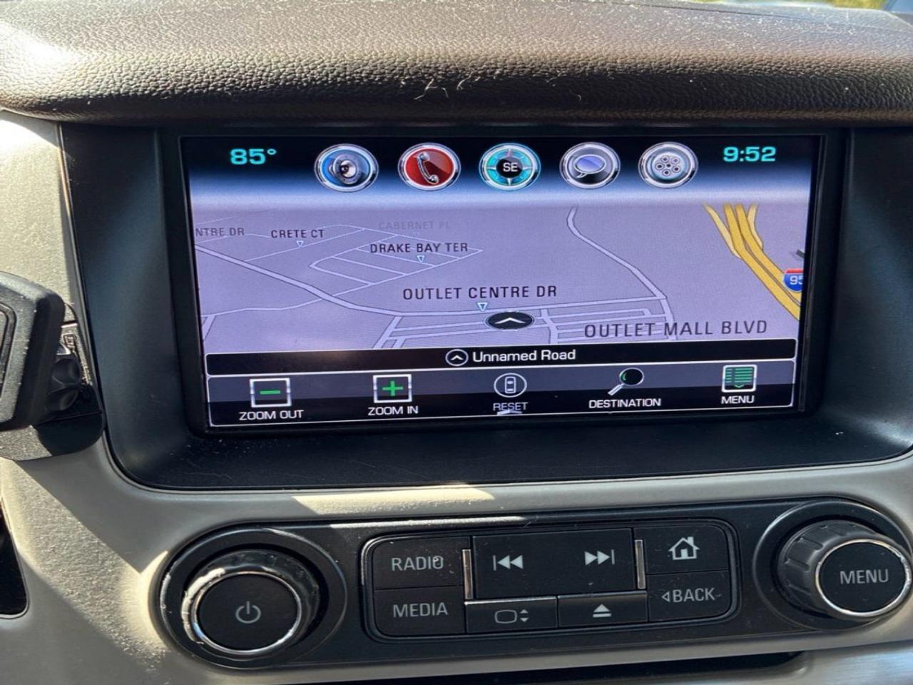 GMC Yukon XL SLT 2WD 2017