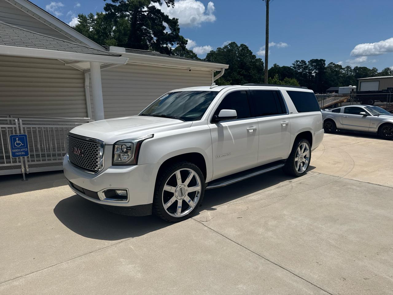 2017 GMC Yukon XL SLT 2WD