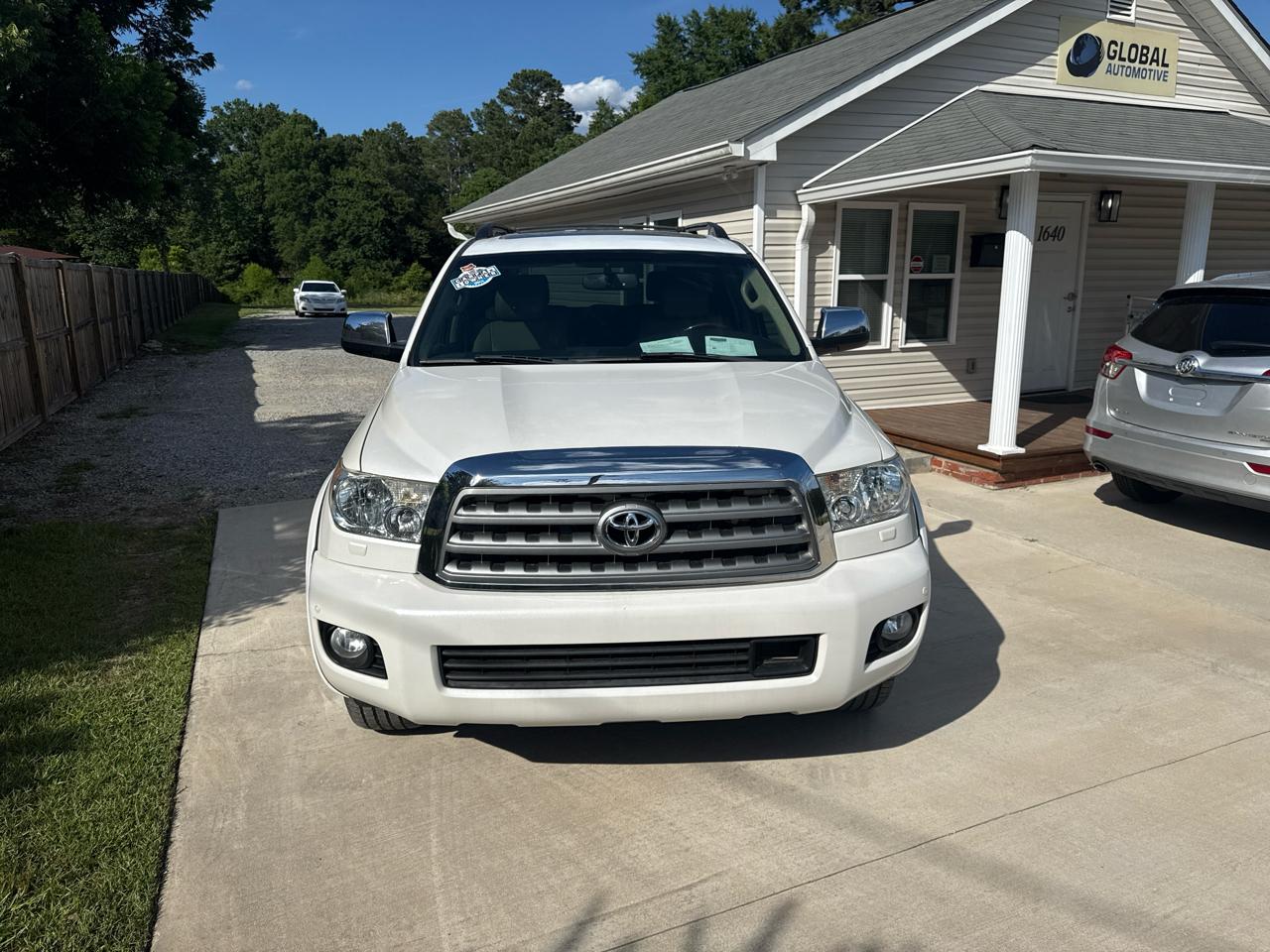 Toyota Sequoia Plantium 4WD FFV 2013