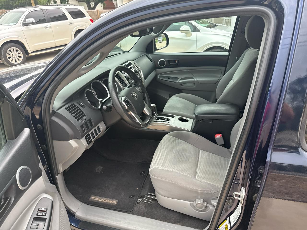 Toyota Tacoma PreRunner Double Cab V6 Auto 2WD 2012
