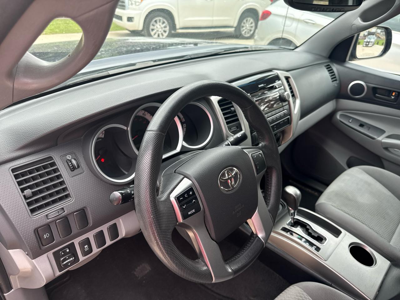 Toyota Tacoma PreRunner Double Cab V6 Auto 2WD 2012