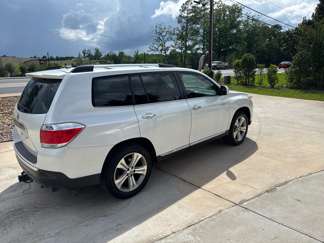 Toyota Highlander Limited 2WD 2013